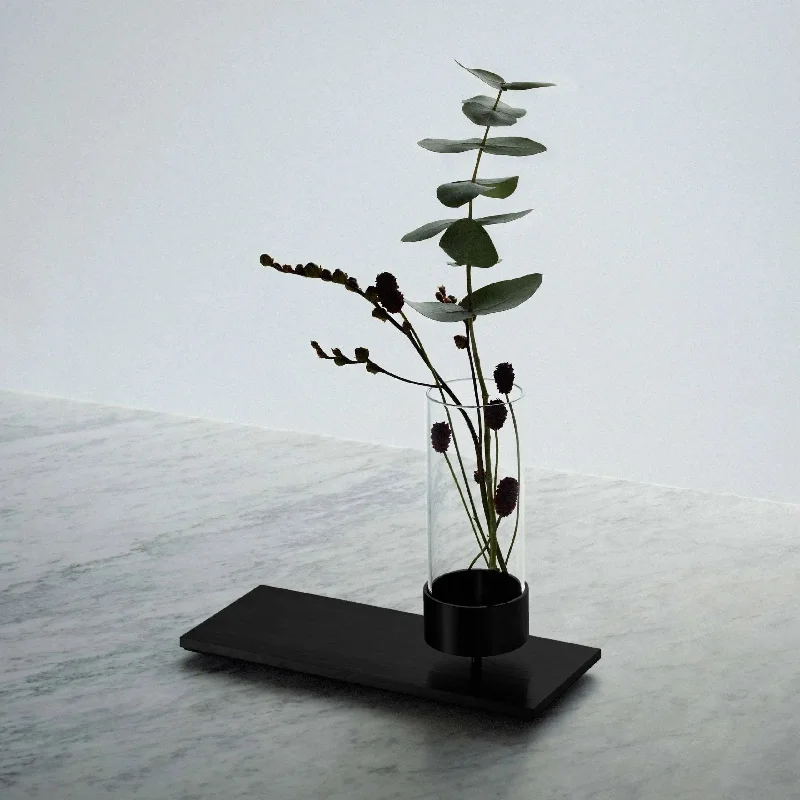 Track lighting for modernizing traditional interiorsMachined Vase