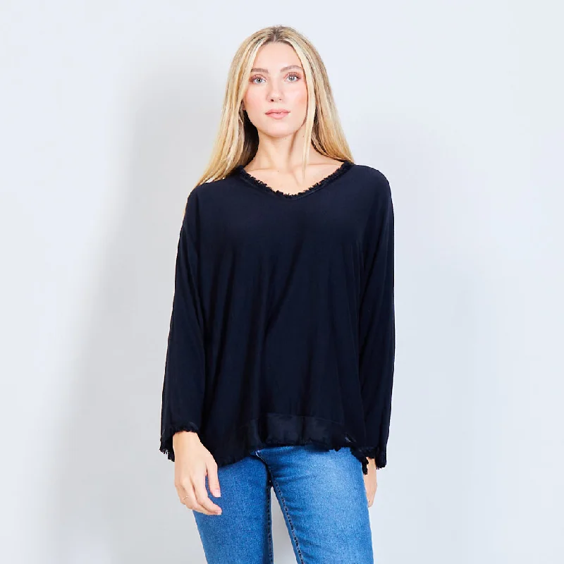 Oversized v-neck sweater with frayed satin hem wholesale