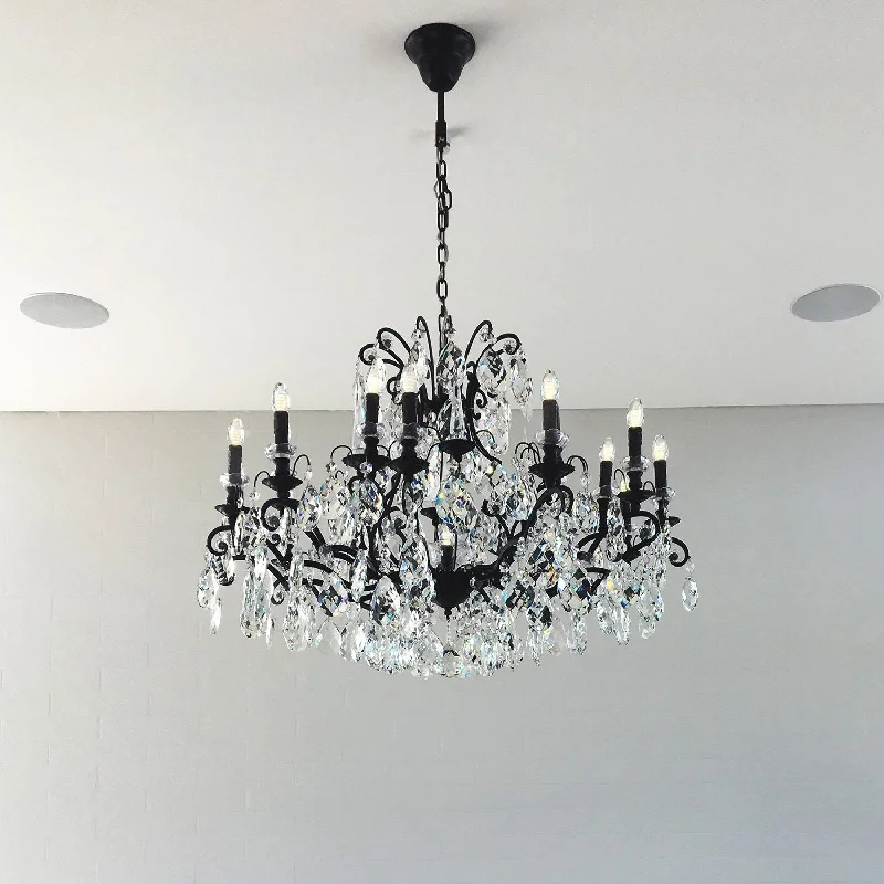 Chandeliers with Frosted Glass for a Softer Light DiffusionChandeliers with Frosted Glass for a Softer Light DiffusionAlbertine 12 Light