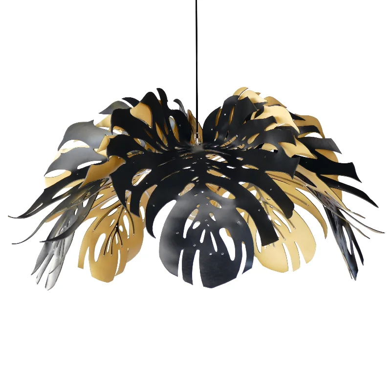 Chandeliers with Clear Crystal for a Sparkling EffectChandeliers with Clear Crystal for a Sparkling EffectDelicious Light - Black/Gold Chandeliers with Clear Crystal for a Sparkling EffectChandeliers with Clear Crystal for a Sparkling EffectDelicious Light - Black/Gold