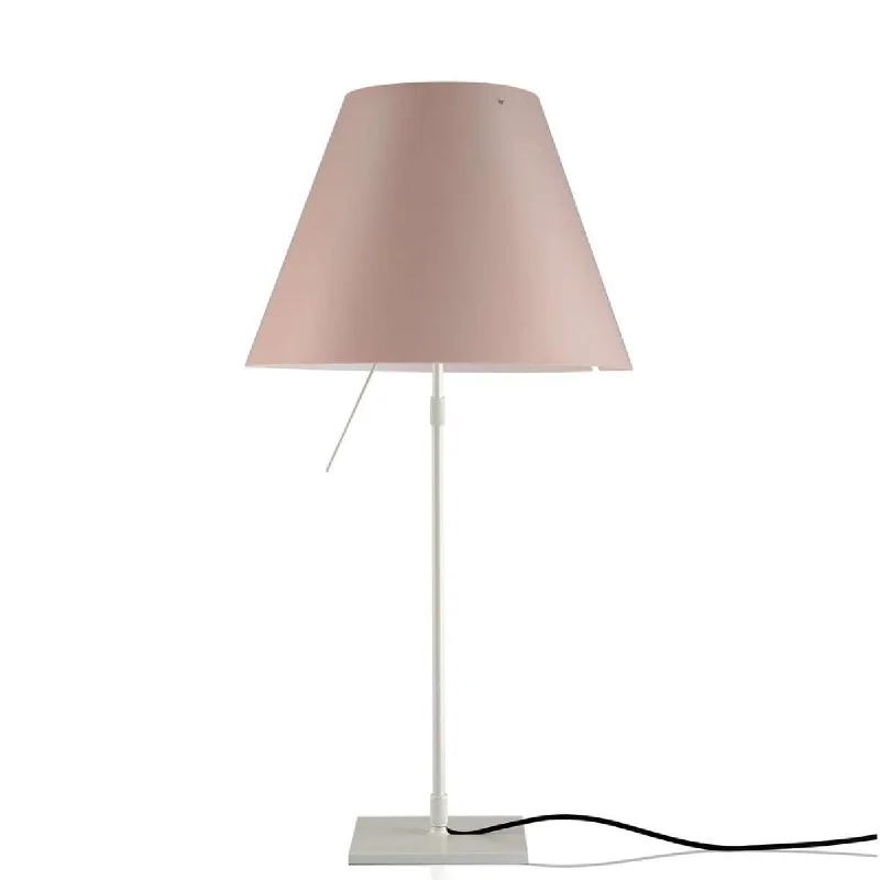 metal table lamps with a matte black finish for a sleek appearancemetal table lamps with a matte black finish for a sleek appearanceCostanza Telescopic Table Lamp