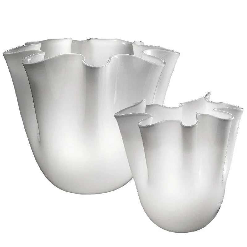 metal table lamps with a matte black finish for a sleek appearancemetal table lamps with a matte black finish for a sleek appearanceFoulard White Murano Glass Table Lamp