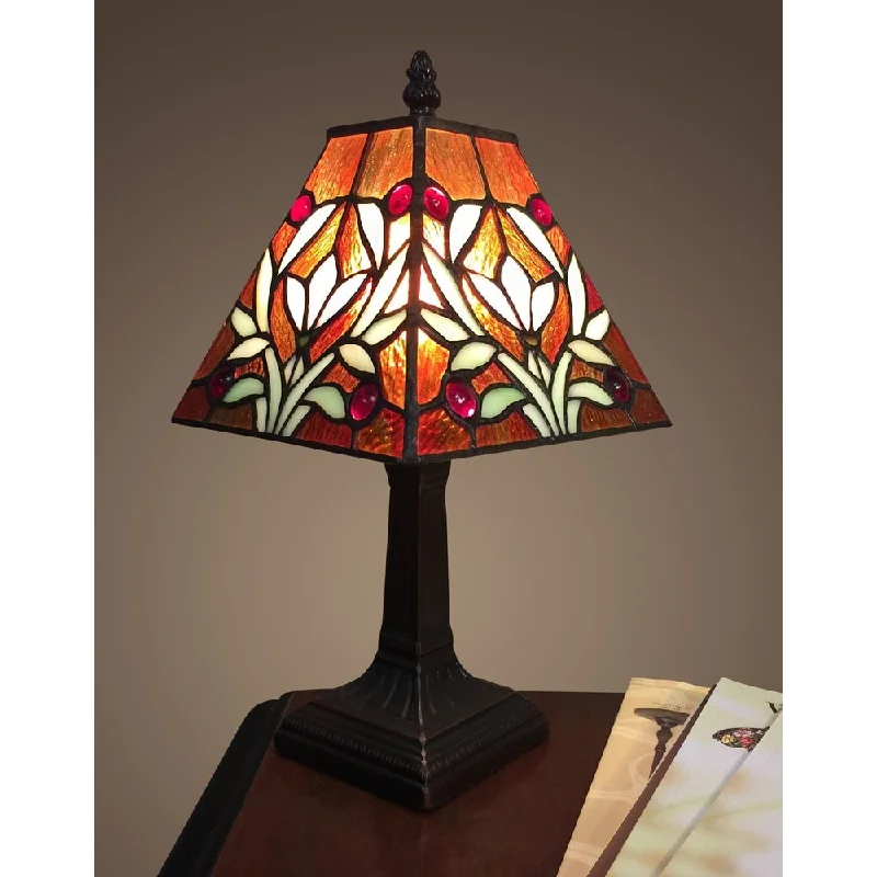 fabric table lamps with a linen shade for a relaxed and breathable lookfabric table lamps with a linen shade for a relaxed and breathable lookSophie 1-light Tiffany-style 7.5-inch Table Lamp